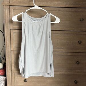 Old navy active tank | size L